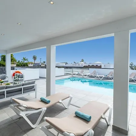 Aqualava 2 By Βίλα Πλάγια Μπλάνκα