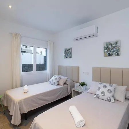 Aqualava 2 By Πλάγια Μπλάνκα